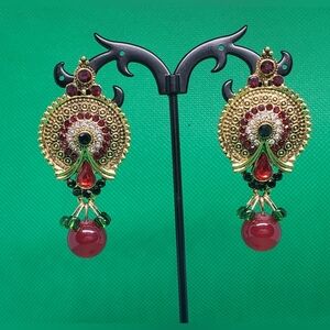 One pair Retro India inspired Earrings